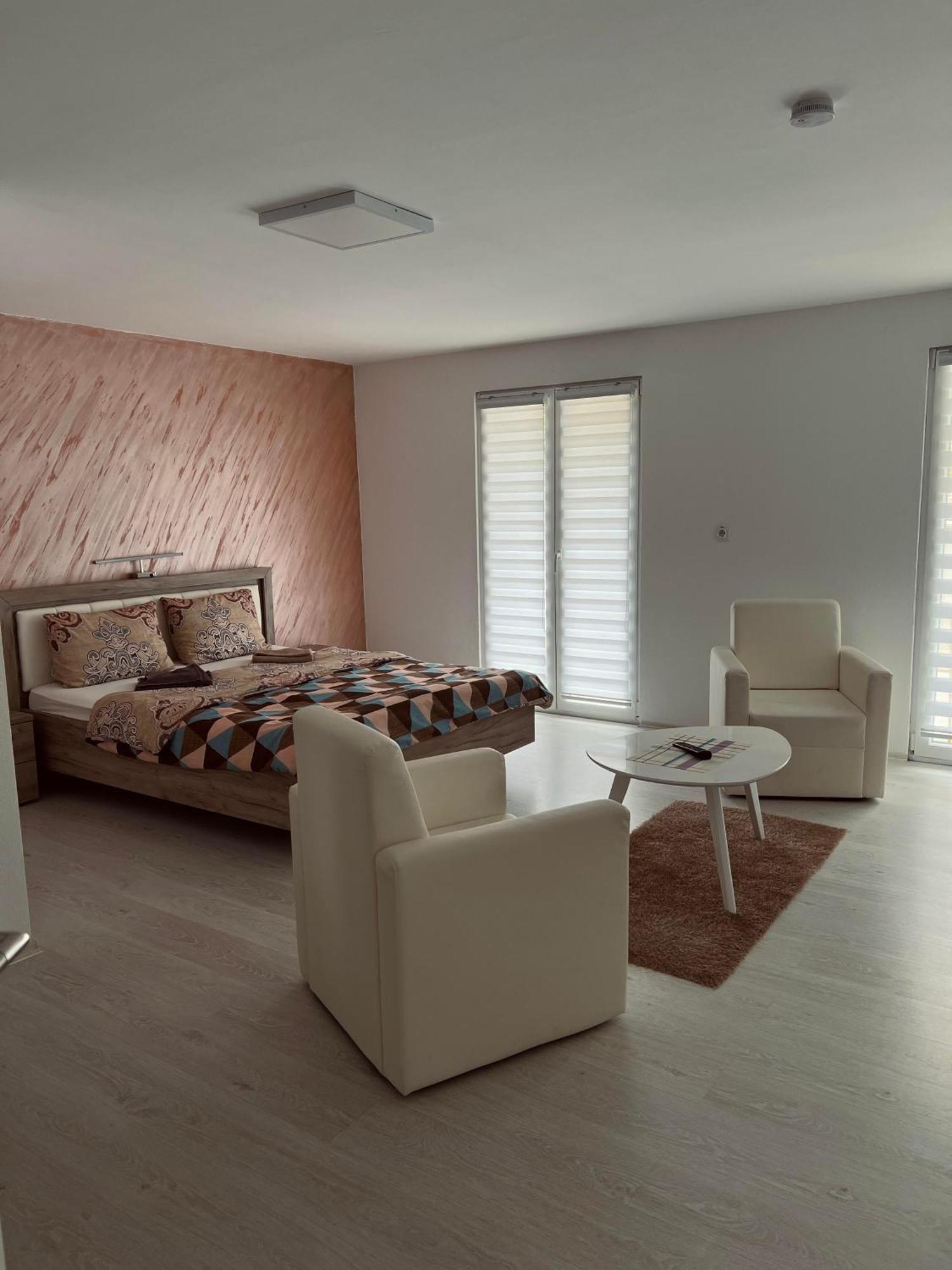 Bed and Breakfast Zeleni Dvor Ribarska Banja Exterior foto